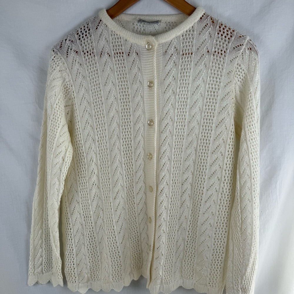 Elegant Cream Knit Sweater
